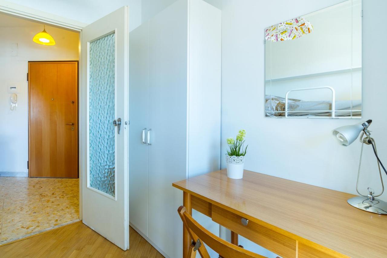 Erica Home - 2 Bedrooms, Terrace, Wifi Сан Ремо Екстериор снимка